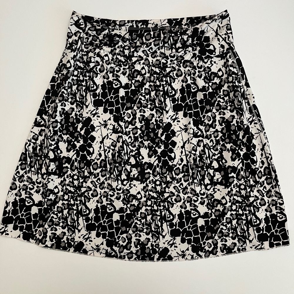 Tranquility Large Black & White Animal Print Skirt Tranquility Cheetah Print Y12